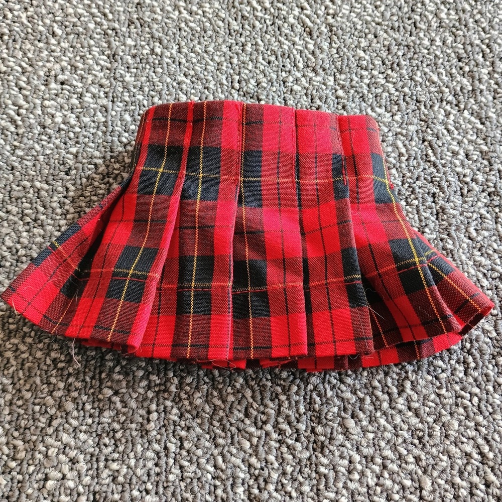 Magic Attic Club Red Black Plaid Pleated Mini Skirt for 18 Inch Dolls